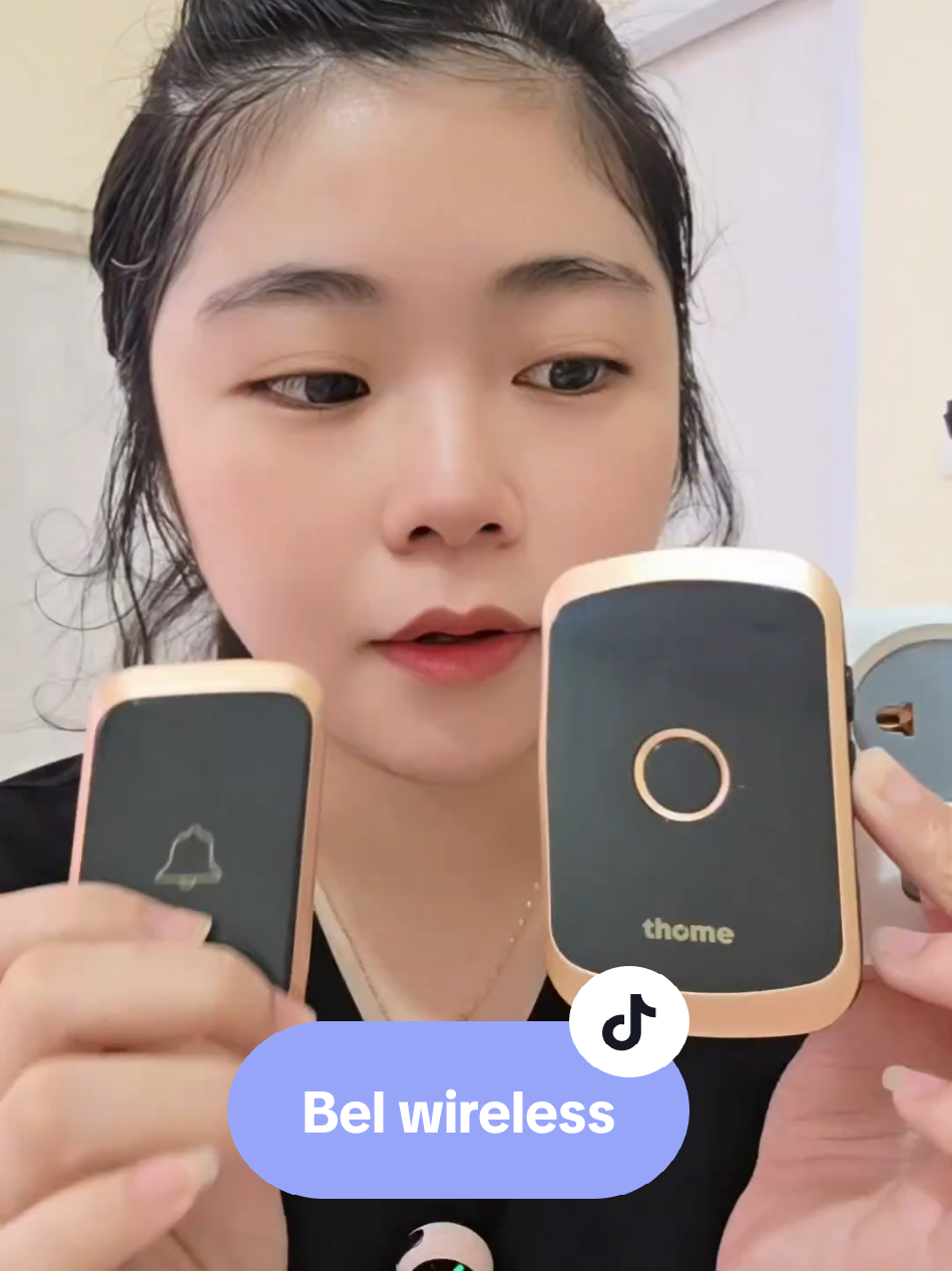 Lagi nyari bel wireless yang tahan air, gampang dipasang, dan nggak ribet kabel? Ini dia jawabannya! Bel wireless waterproof ini cocok banget buat rumah atau kosan kamu. Tinggal tempel, langsung nyala, tahan segala cuaca. Nggak perlu takut hujan atau panas, fungsinya tetap maksimal. Praktis, modern, dan bikin rumah makin kece. Coba deh, sekali pakai pasti nagih! #bel #belwireless #belrumah 
