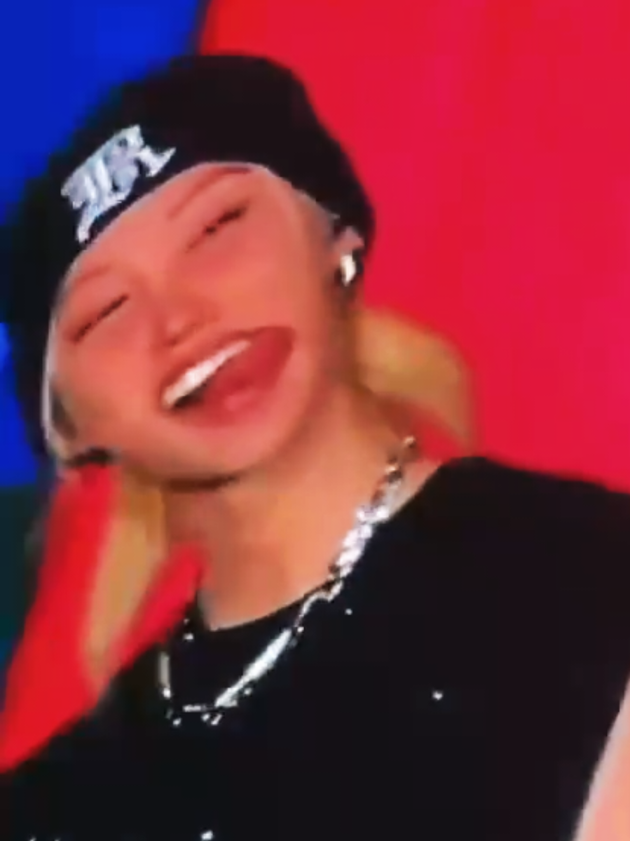 gahh, that tongue. WHHYYY Felix?? (Yes, that's Felix moaning) #Felix #StrayKids #MyBias #Bias #FelixStan #FelixEdits #StrayKidsFelix #KingofKPop #dominATETour #SaoPaulo #StrayKidsWorldTour #StrayKidsEverywhereAllAroundTheWorld #YouMakeStrayKidsSTAY #stay #SKZ #skzforyoupage #skzfyp #kpoptiktok #KPop #fyp #fypage #Felixfyp #StrayKidsfyp 