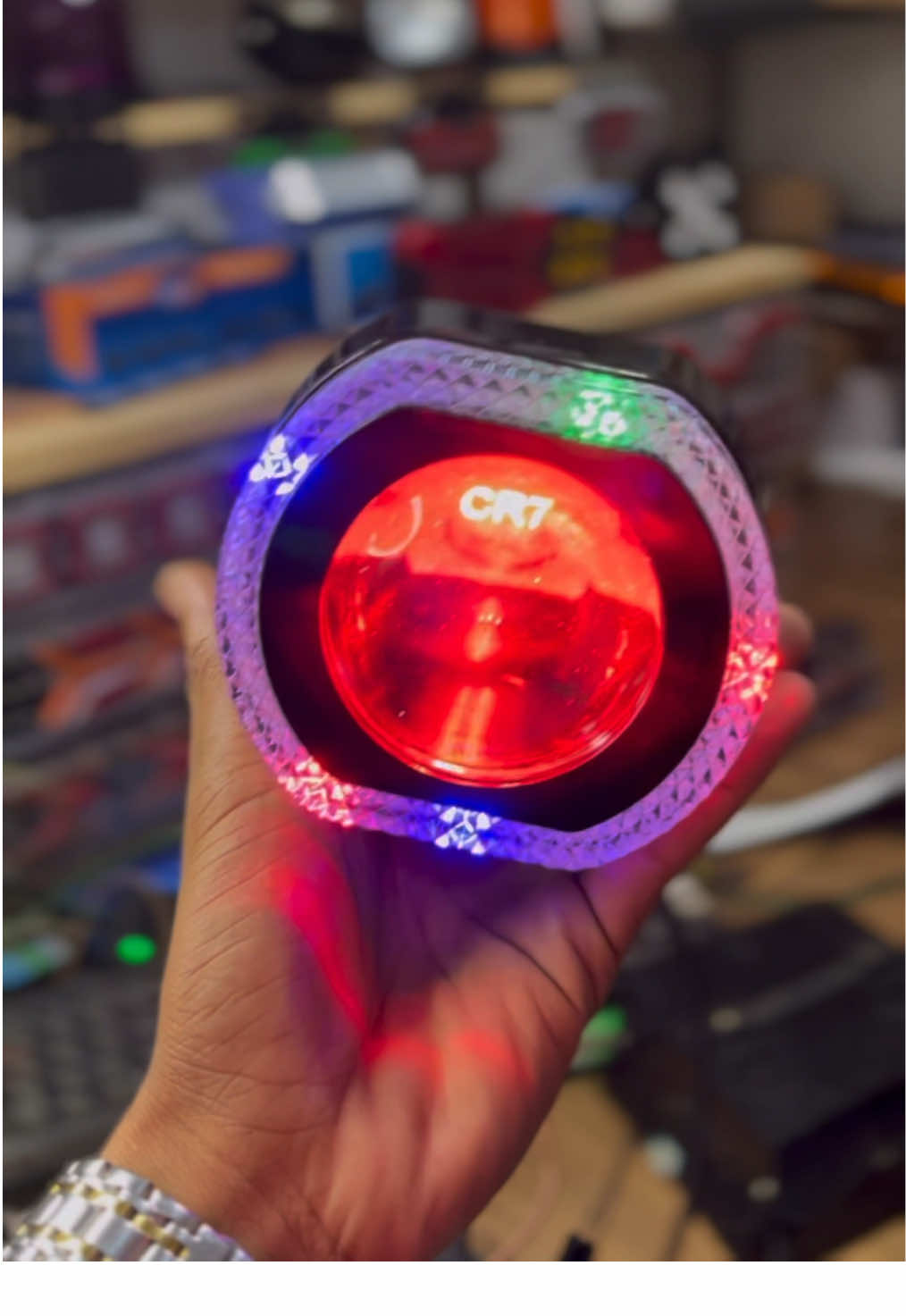 Rekomendasi biled dana pelajar  daya 58watt cocok untuk semua jenis kendaraan 12v bosku ukuran 2,5inc #biled #biledprojector #biledaes #biledmurah #biledcr7 #biledcr7c2gen2 #bileddanapelajar 