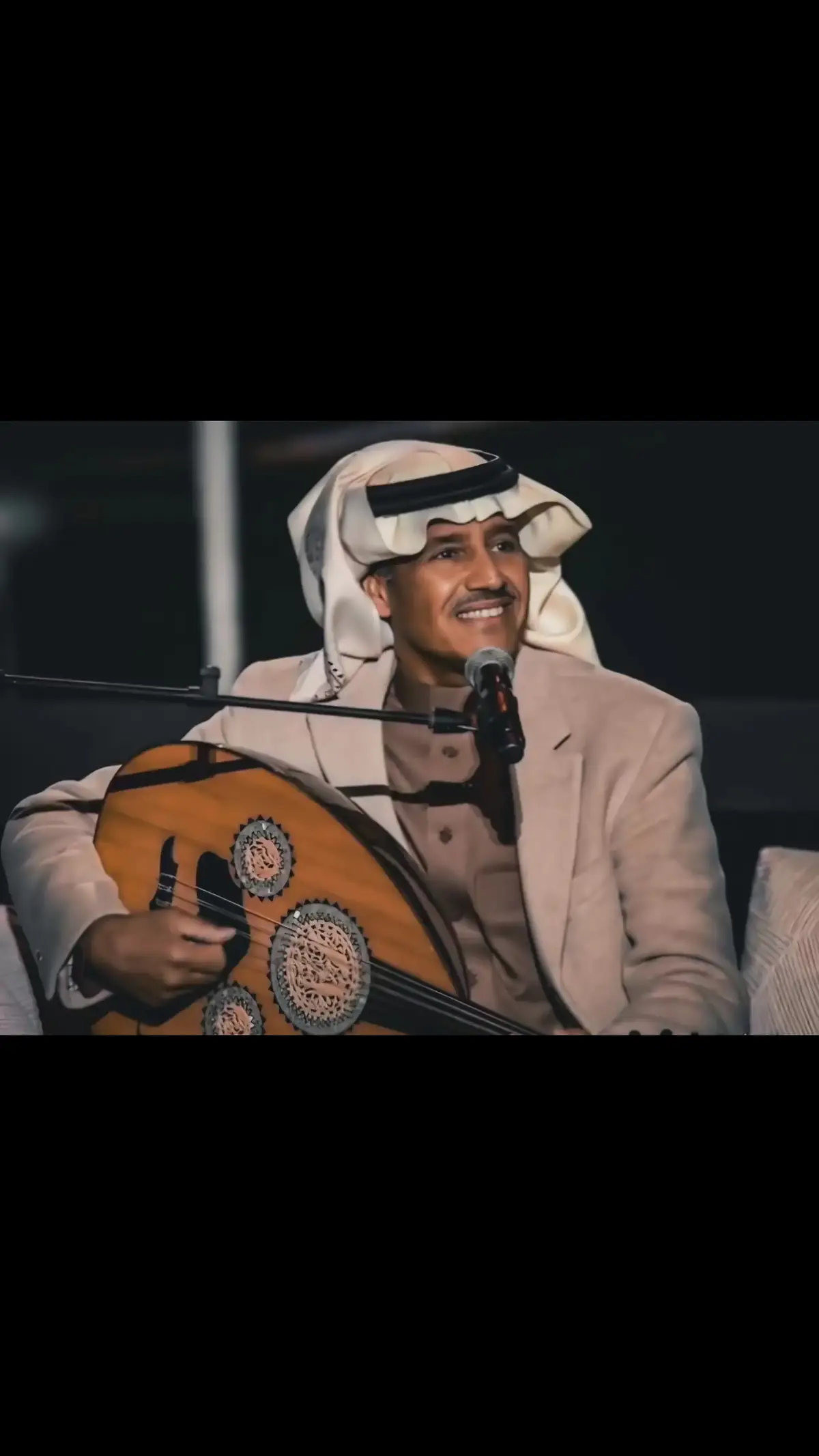 الا يااحلى ورود خزام الا يامتعة ايامي .. مع شهوري على سنيني .. #خالد_عبدالرحمن #خالديات 