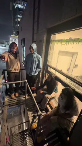 my friends tell me I should promote my music more #fyp #foryoupage #oranjespace #independentartist #underratedartist #rnbmusic #frankocean #losangeles 