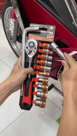 Bộ tuýp 12 chi tiết có tay mở tự động, đầu tuýp 1/2 từ 8mm đến 24mm #daukhauvanbulong #daukhau12chitiet #bokhau12chitiet #bovanbulong #botuyp12chitiet #dungcusuachua 