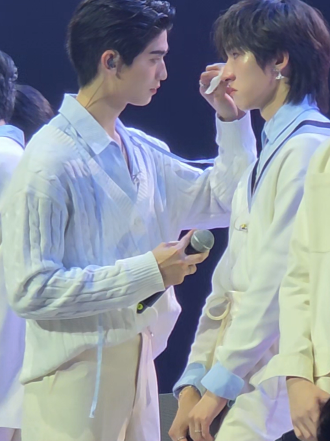 ขอบคุณที่โทมัสได้เจอน้องก้อง ขอบคุณที่น้องก้องได้เจอโทมัส ขอบคุณที่ทั้งสองคนได้เจอกัน 🤍 อยู่ดูแลและมอบความรักให้กันแบบนี้ไปนานๆเลยนะ แสนดีกันมาก รู้สึกโชคดีจังเลยที่ได้ค้นพบทั้งสองคน 🥺🫳🏻#thomaskong #tthomastc #kongjiro 