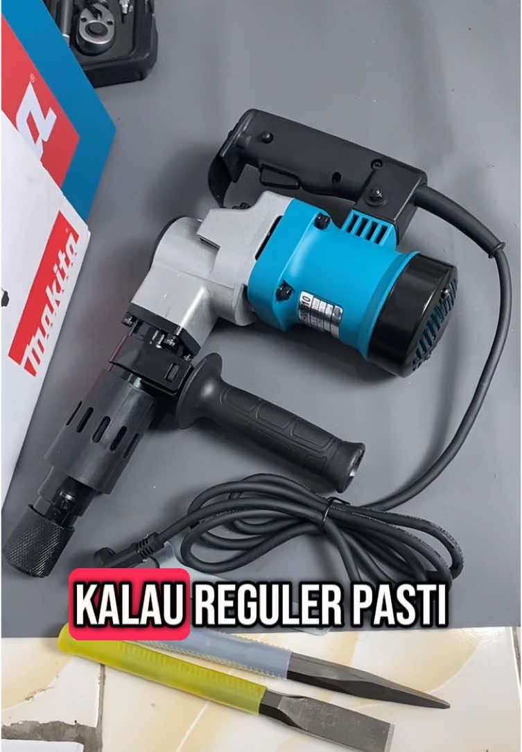 Hammer demoltion makita HM0810A dengan daya listrik 900watt Made in japan #fypシ゚ #hammerdrill #demoltionhammer #mesinbobok #mesindrill 