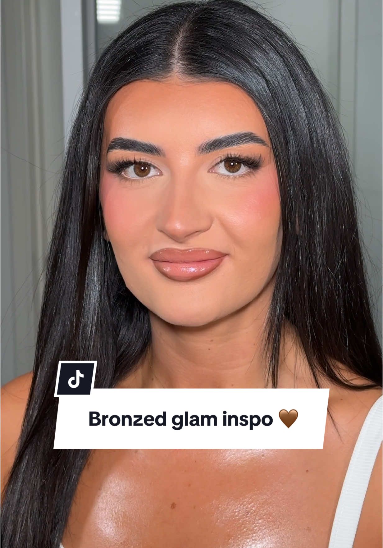 My girl killedddd it 🔥  I really be teaching my clients the teaaa, the online course is about to spill it allll 🤭 @Gena Cartier Giorgi #makeuplessons #makeuptutorial #howtomakeup #stepbystepmakeup 