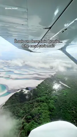 Questo luogo ha davvero una bellezza ultraterrena. Il parco nazionale si estende per 598 miglia quadrate e presenta incredibili dune di sabbia e lagune vibranti. 🌊🏜️ ✨📍 Parco Nazionale dei Lençóis Maranhenses, Brasile 🇧🇷 #lencoismaranhenses #viaggiobrasile #parchinazionali #brasile #lagune #viaggiare #trainpal #trainpalitalia