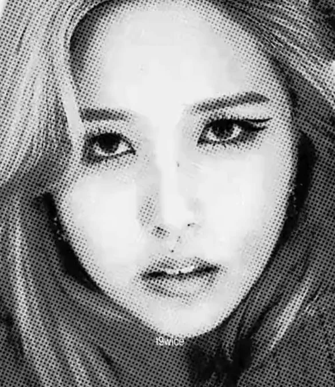 nine of my girls                                   #twice #t9wice #fypシ゚ #troyesivan #fyp #viral 