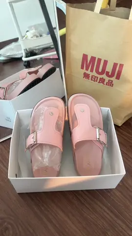 Bảo sao k yêu cho được #LIVEhighlights #TikTokLIVE #videoviral #sandaldihoc #xuhuong2025🥰 #xhtiktok #capcut #backtoschool #viral #trendingvideo #fyp #dep #xhuongtiktok #reviewdep #unboxingvideo #reviewdep 