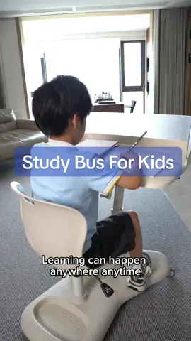 Struggling to find the perfect study chair for your ADHD kid? I’ve got you! This amazing chair comes with a movable desk, creating a “walking study station” that breaks free from the traditional study space. Whether it’s the backyard or a cozy corner, leaning can happen anywhere, anytime! #studydesk #kidstudytable #study #kidstable #tenwinstationery #Tenwinstudy #Studybus #adhd #adhdkids 