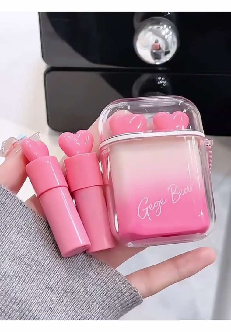 คุณคิดว่ามันเป็นหูฟังบลูทูธ แต่จริงๆ แล้วมันคือลิปกลอส #fyp #tiktokshop ##cosmetics #เครื่องสําอาง #lipstick #lipgloss #ลิปกลอส