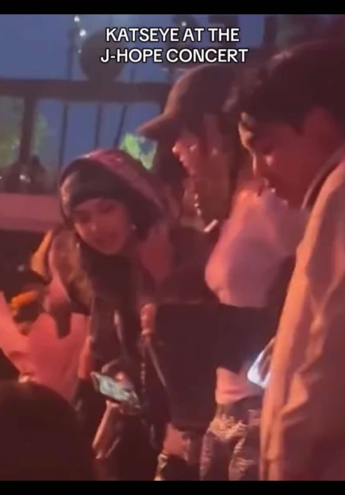 they’re so cute | more videos of katseye at the J-Hope concert (not mine) #katseye #katseyeedit #jhope #jhopeconcert #jhopebts #katseye_manon #katseye_daniela #katseye_lara #katseye_sophia #katseye_megan #katseye_yoonchae #kpopfypシ #kpop #fypシ゚ #viral #fypviral 