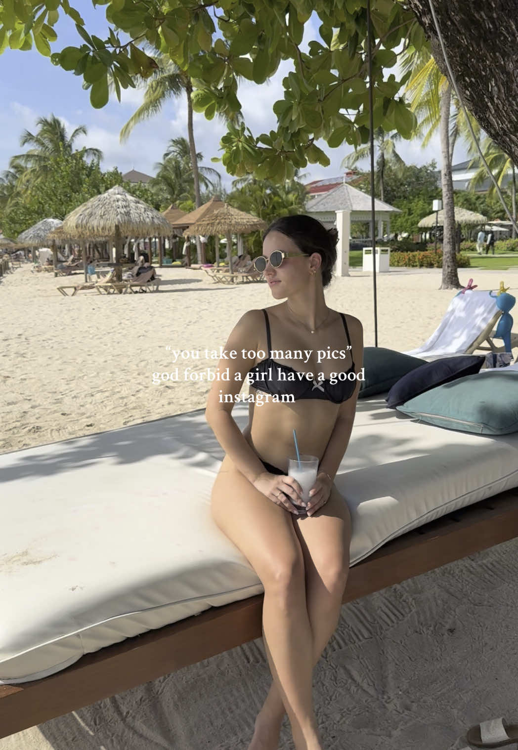 the feeds important  @Dippin’ Daisy’s  . #pictures #selfies #outfitinspo #instagram #instagrampics #justagirl #hobbie #trendingaudio 