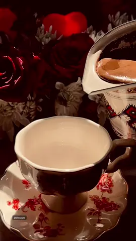 اللقاء لايتطلب قهوة ،، اللقاء عيناك والقهوة حُجّة❤️#fypシ゚ #your_coffee #fyppppppppppppppppppppppp #اكسبلور #explore #مشاهير_تيك_توك #مشاهدات #مالي_خلق_احط_هاشتاقات 