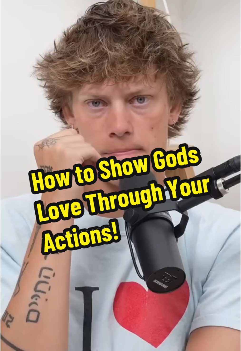 Can We Show God's Love Through Our Actions? ❤️🙏#GodsLove #UnconditionalLove #SupportOthers #HealingThroughLove #FaithInAction #LoveAndServe #CommunityCare #SpiritualJourney #Compassion #HopeInDarkness