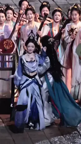 หยอดสาวดีนักดึงหูซะเลย555#肖燕 #古子成 #xiaoyan #guzicheng #เซียวเยี่ยน #กู่จื่อเฉิง #guyuefenghualu #古乐风华录 #ซีรี่ย์จีน 