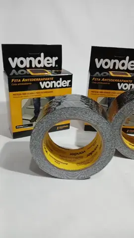 Fita Antiderrapante Adesiva 5 Metros 50mm Preto Dê uma olhada em kit 2 Rolos Fita Antiderrapante Adesiva 5 Metros 50mm Preto.  Compre na Shopee agora! https://s.shopee.com.br/3Atu3p3BJM A Fita Antiderrapante Vonder é a solução ideal para proporcionar segurança em escadas, rampas, corredores e outras superfícies, evitando acidentes e garantindo a estabilidade dos usuários. Com fácil aplicação e alta durabilidade, esta fita é feita para suportar áreas de alto tráfego e ambientes internos, sem comprometer sua eficiência. Novidades todos os dias em nossas redes sociais e na nossa pagina da SHOPEE. https://collshp.com/jeronimostore https://web.facebook.com/profile.php?id=61573173644468 https://www.instagram.com/achadinho_shopee399/ https://www.tiktok.com/@achadinho_shopee399