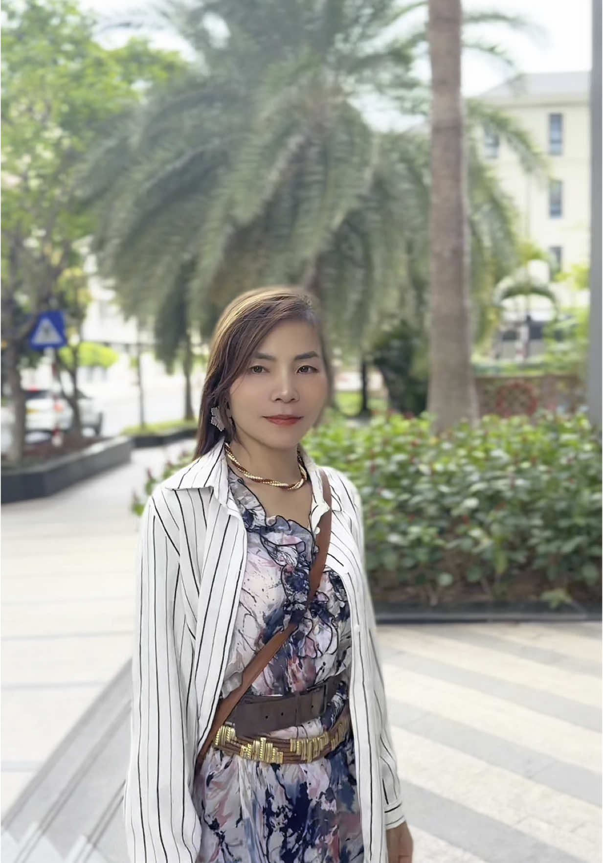 Hin phối đồ đi Vinhomes Bason theo Chương Trình phối hợp cùng Vietinbank. Phong cách của Hin là Global style chứ ko phải local style vì Hin đi nhiều nơi và cũng nhận thấy Thế Giới đang phẳng nên mình phẳng trước… mấy bạn xem và tham khảo nhé! #thoitrang #phoidoxinh #fashion #phongcach #phongcach #styletips #mixandmatch #style #lamdep #outfit #thoitrangnu #phoiphukien #phunuhiendai #khoinghiep #macdep #hinstyle #hin 