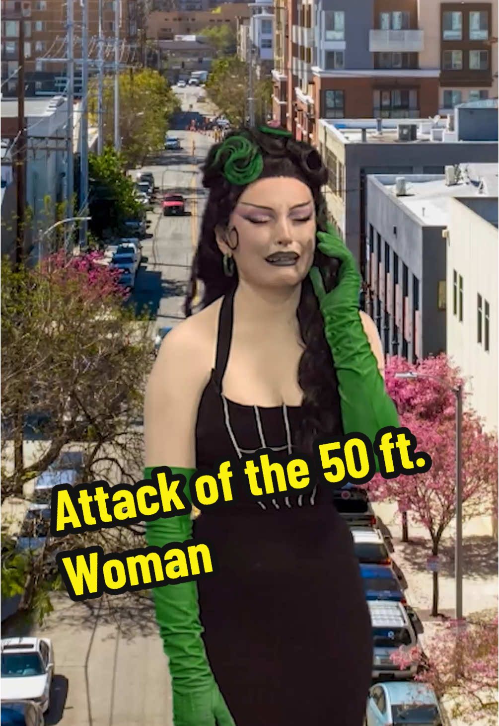 I always said she’d be the next big thing #svengoolie #metv #svensquad #gwengoolie #svengooliesaturday #horror #attackofthe50ftwoman #classichorror #movies 