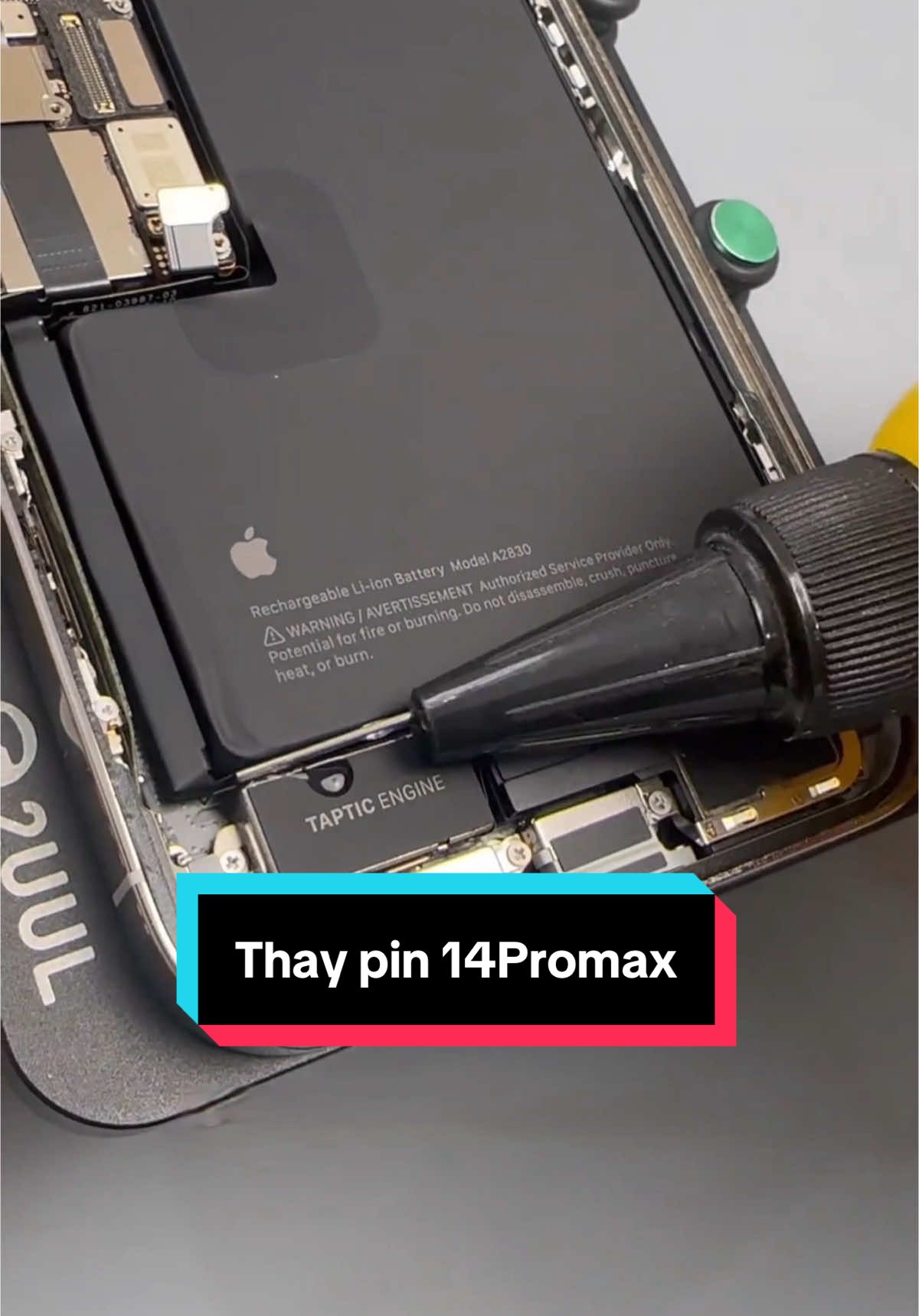 Thay pin iphone 14Promax #suaiphone #thaypiniphone #iphone 
