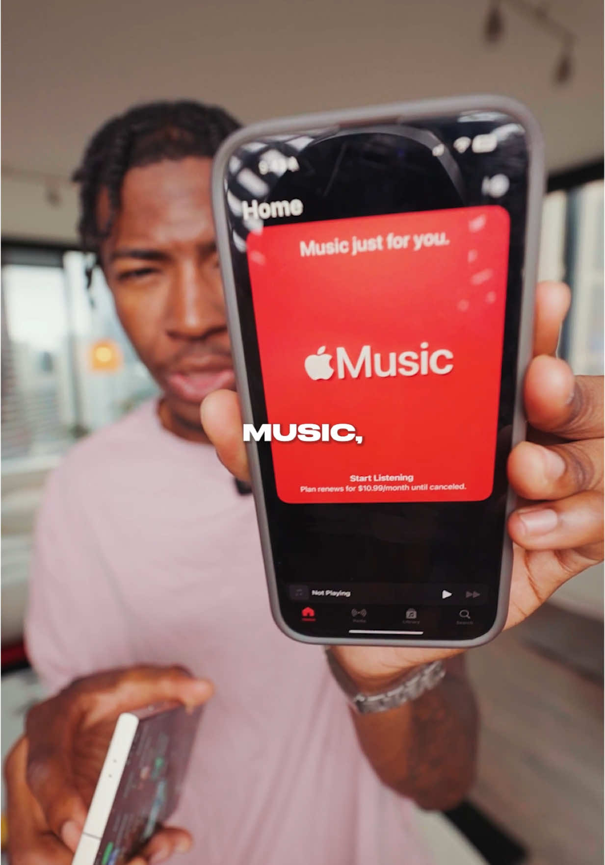 Spotify vs Apple Music is crazier than you think 😬 #Tech #applemusic #spotify #spotifywrapped #technology #tussalty 