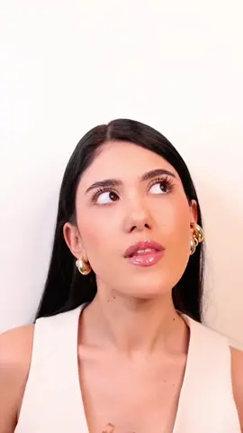 @lauramoreno.na a testé nos nouveautés Bourjois et spoiler alert : c’est trop beau 😎✨ ✔️ Fluide teinté lumineux Healthy Mix ✔️ Mascara Twist Up Bond Force ✔️ Maxi boîte ronde bronzer ✔️ Iconique petite boîte ronde blush Si vous cherchez à briller, c’est par ici ! 💥😏 #Bourjois #BourjoisParis #TwistUpBondForce #Glowtint