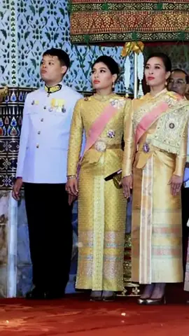 จากสมเด็จย่า....สู่ราชินีสุทิดา #ทรงพระเจริญ 