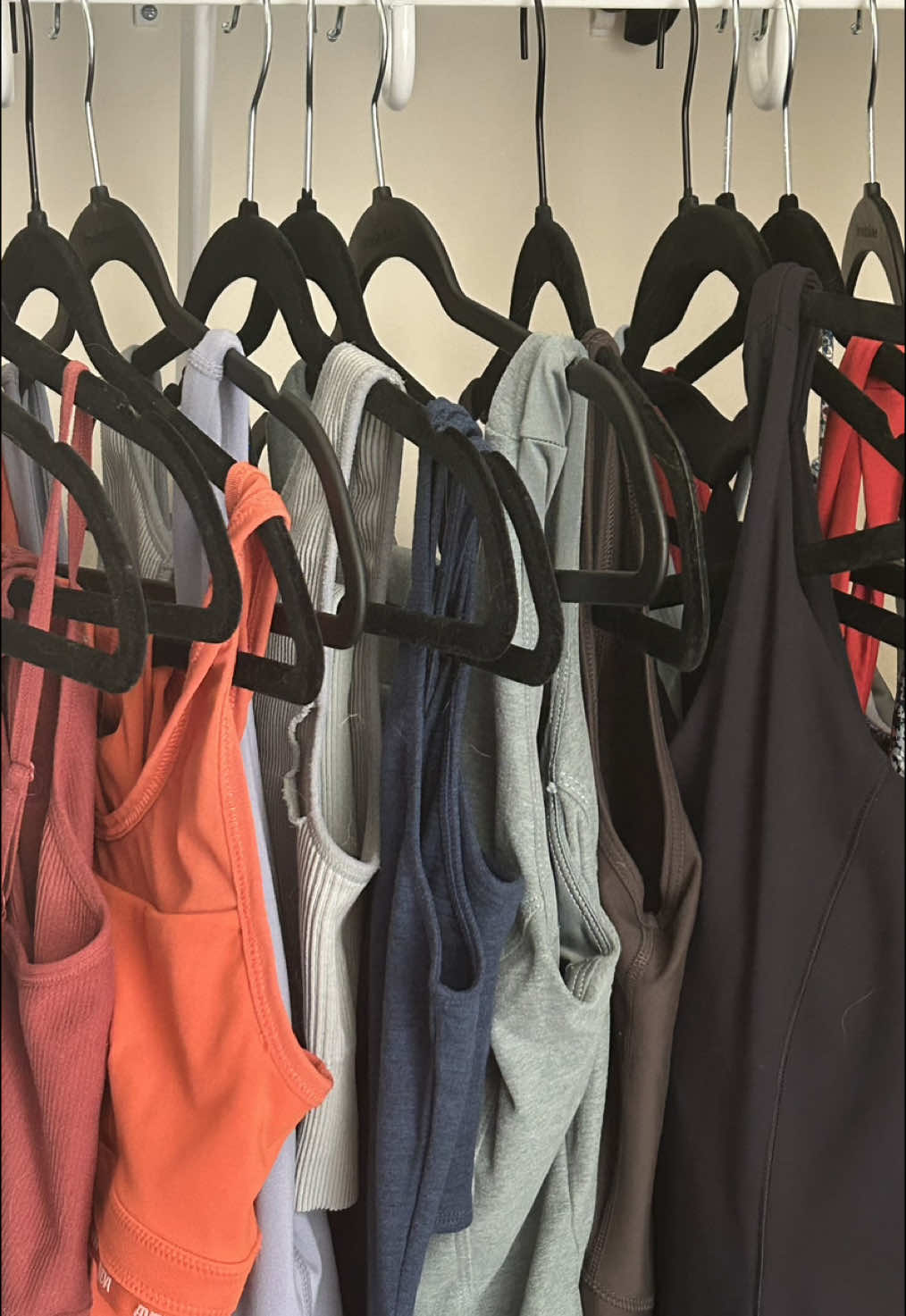 $5? $30? You really never know with Plato’s Closet 👙🧣👗👚👖