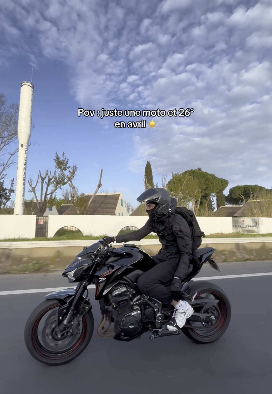Le z900 est à vendre me dm ☀️  ( J’en profite les frr j’ai aussi une polo 6 r line 2022 rouge 27000km à vendre rapidement, venez mp si intéressé 🙏🏻🚗 ) #soleil#motocycle#pov#pt 