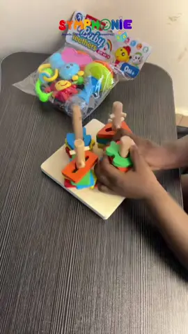 Bien plus que de simples moyens de distraction, les jouets éducatifs sont des éléments pour le bon développement de vos enfants 👦🏽.  Écrivez nous au 53734600 pour offrir à vos enfants des outils essentiels et efficaces pour leur développement ✨🧩. #jouet #enfant #croissance #jeux #jouetseducatifs #symphoniejouets #jouetsenfants #accessoires 