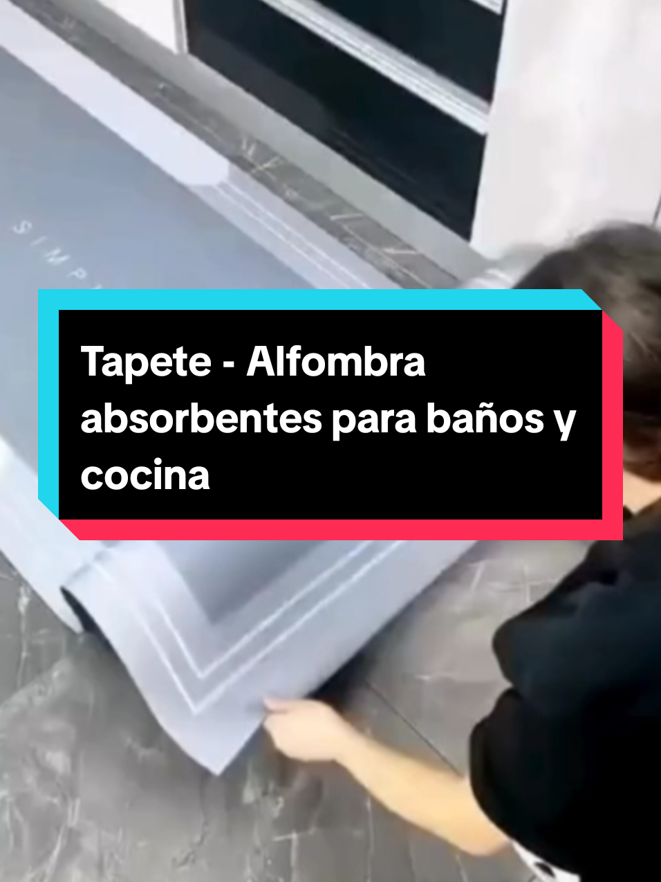 Pack de 2 tapetes antideslizantes, ideales para baño o cocina, fácil de lavar y mantener. 📌 Modos de Uso: - Colocación: Coloca el tapete en cualquier área de la cocina, baño, o lavandería donde se acumule humedad. - Limpieza: Se puede lavar a mano o a máquina, dependiendo de tus preferencias. Es importante asegurarse de que se seque completamente para mantener su efectividad.   📌 Especificaciones Técnicas: - Material: Caucho antideslizante en la base y PVC absorbente en la superficie. - Color: Gris y azul, adecuado para combinar con cualquier decoración de tu hogar. - Características: Antideslizante, absorbente, fácil de limpiar y resistente al desgaste. - Uso recomendado: Cocinas, baños, lavanderías, y otras áreas propensas a humedad. - Buena flexibilidad - Plegable 📌 Medidas: - Grande: 120cm x 40cm - Pequeño: 60cm x 40cm  📍Valor: $30 #tapeteantideslizante #tapete #alfombraabsorbente #alfombra #alfombraparabaño #alfombradebaño #alfombradecocina #alfombraparacocina
