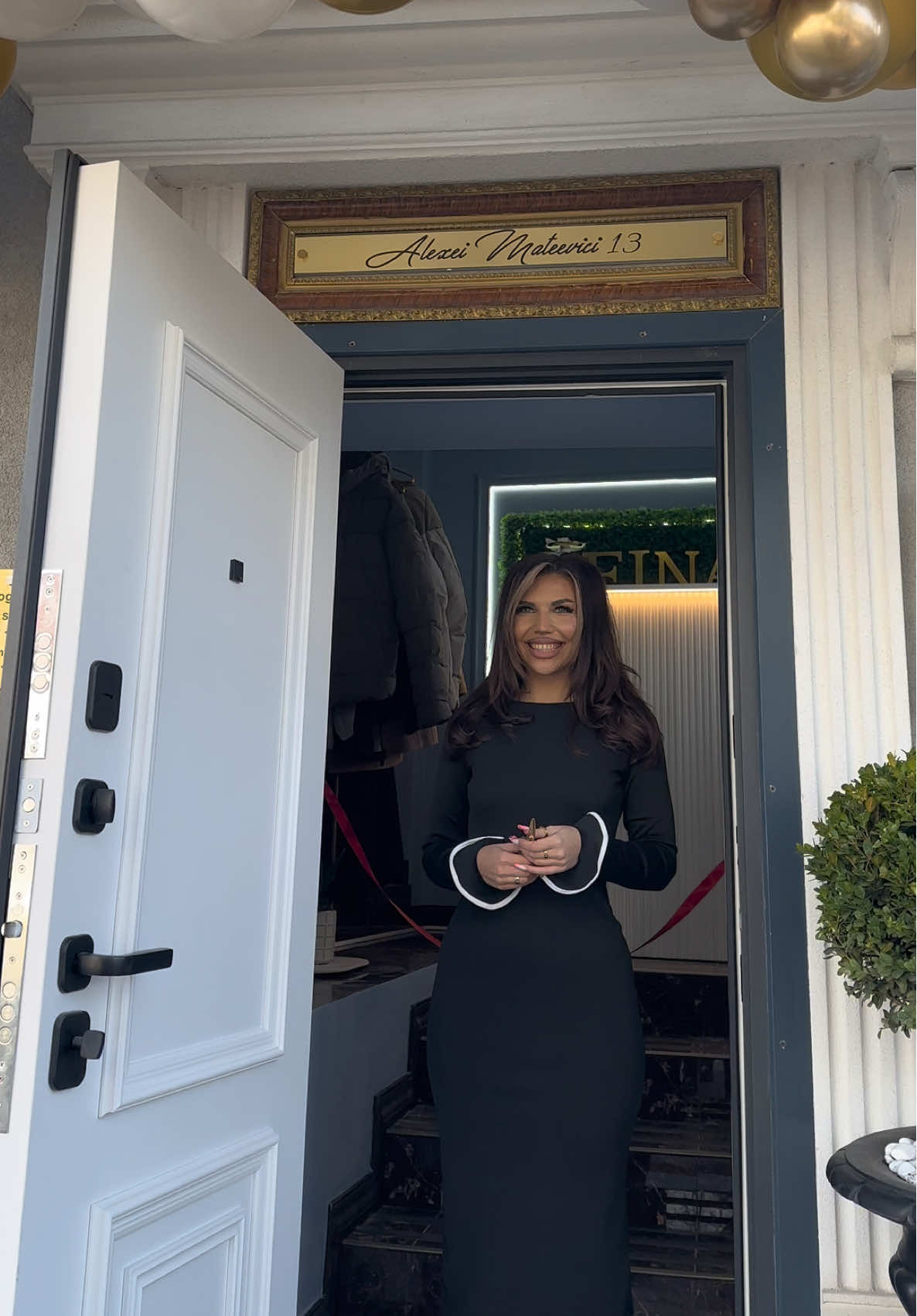 Succesul are în spate multă experiență, răbdare, muncă, griji, frici, greutăți, căderi și ridicări, lacrimi….  Eu le-am învins pe toate ! Și tu poți ! 💛 Vă așteptăm🤗 adresa : Alexei Mateevici 13  Inst: reina.beauty.salon #reina#beauty#chisinaucentru 