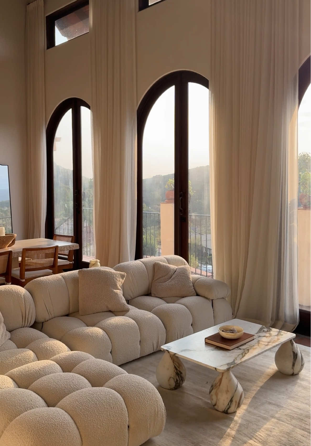 #SharkPartner A fan that actually fits my aesthetic? Yes, please. The @Shark Home TurboBlade is sleek, powerful, and keeps my space perfectly cool. #SharkTurboBlade