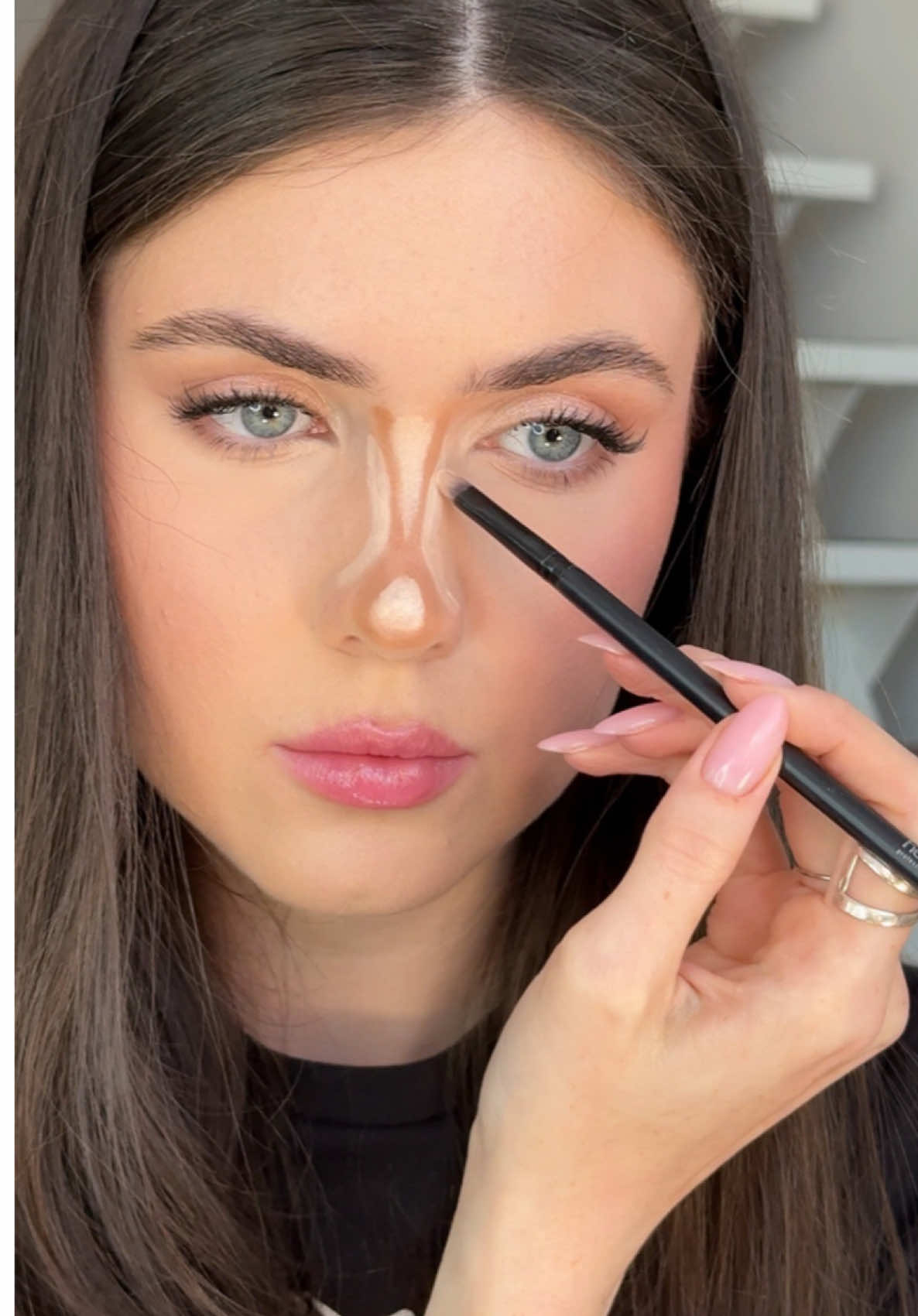 viral nose contour hack I should try and I love it🙂‍↕️ learned and inspired by samiraghiasi_makeup (Instagram acc)  details: @NYX Professional Makeup contour stick Universal light  @tarte cosmetics ultra creamy concealer 8B #contour#nosecontour#nosecontouring#contouring#makeuphacks#makeuptips#makeuphack#beautyhacks#beautytips#beautytricks#explorepage#girlythings