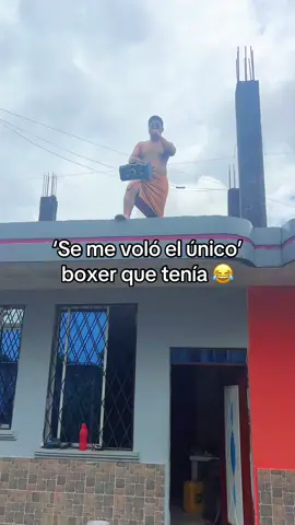Se me voló el unico bóxer que tenía🤣vecionos respeten 😆 #umortiktok #risa #vecinos #parati #vecinoslocos 
