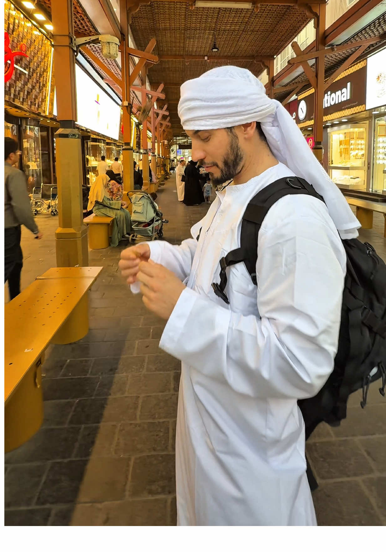 ℹ️Anteriormente en Dubái había cajeros automáticos que sacaban oro sólido en forma de lingotes o monedas personalizadas, se llamaban 