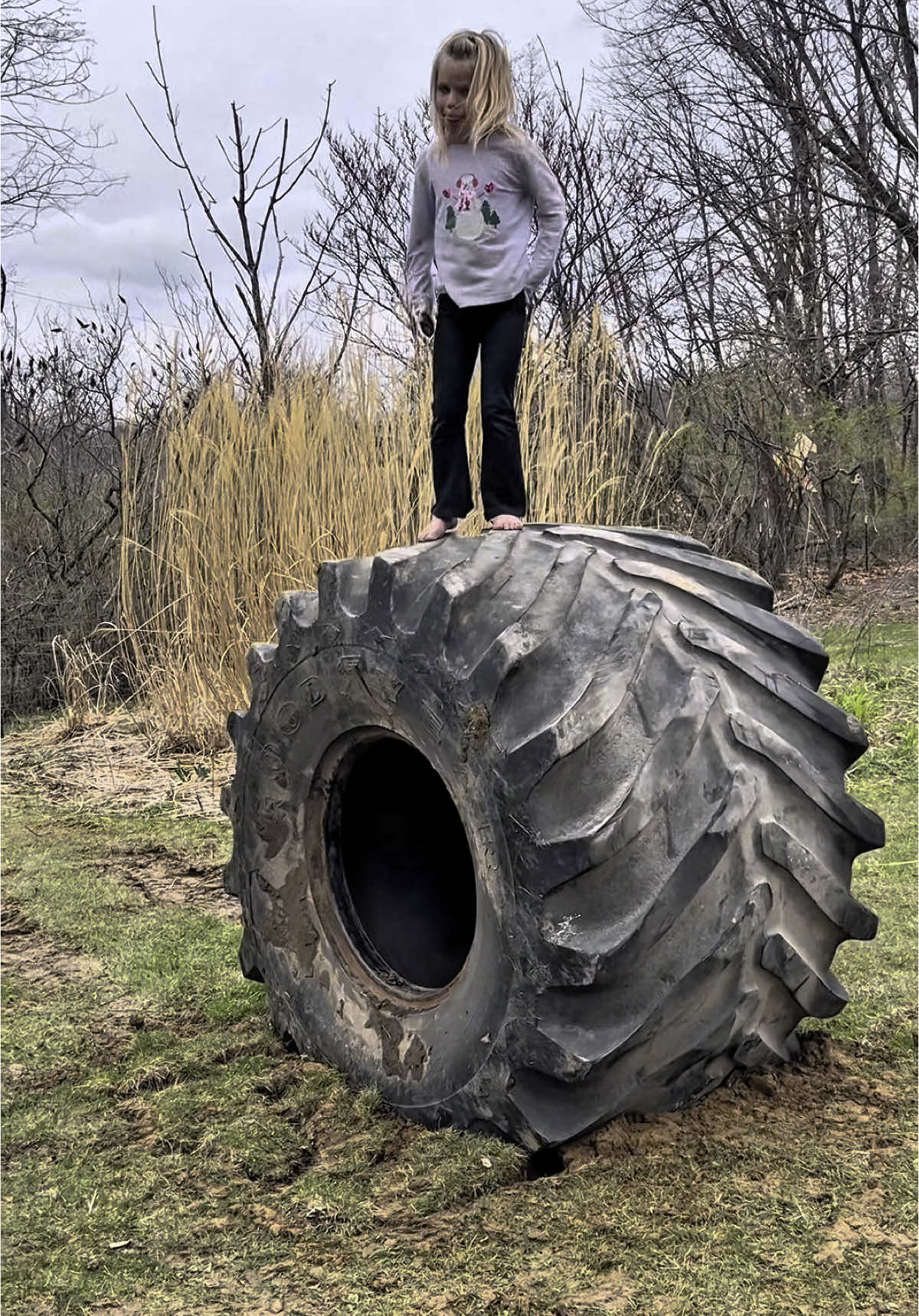 I feel like the DADDEST #limblossboss #dreamteamprosthetics #myleglesslife #dad #cool #kids #fun #playground #epic #cooldad 
