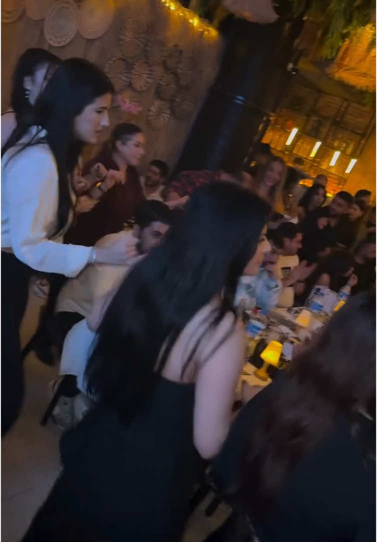 Eyşan Yeni Nesil Meyhane  Bilgi ve Rezervasyon: 0 (531)-930-86-81  Haftanın 7 Günü  19:00-02:00 saatleri arası eğlence  Fulya / Beşiktaş / İstanbul 📍