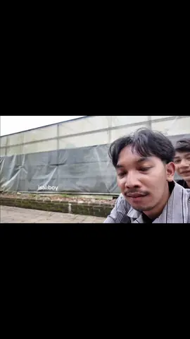 isal:boy masboy:iya dek? lucu bgt kakak adek ini,tuh sall di marahin mas nemo gak manggil kakakk#gwsmlovers👹 #kusumawaraofficial #firmanmaulana💘 #masboy😎😎 #masboygwsm #affanfaisal 