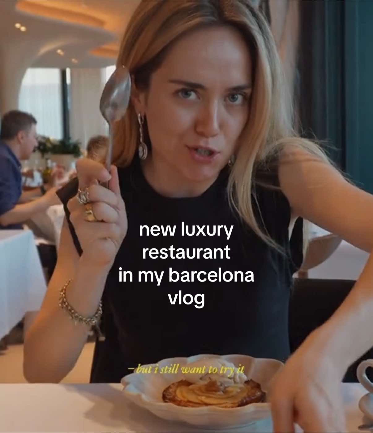 new (and last) vlog >>> juno house, us visa, new lux restaurant in bcn, saying bye and spilling all the tea of our plans ahead 🤍  link in bio — #barcelonablogger #barcelonalife #barcelonalifestyle #vloglife #vlogstyle #barcelonavlog #acitygirllivinginbarcelona