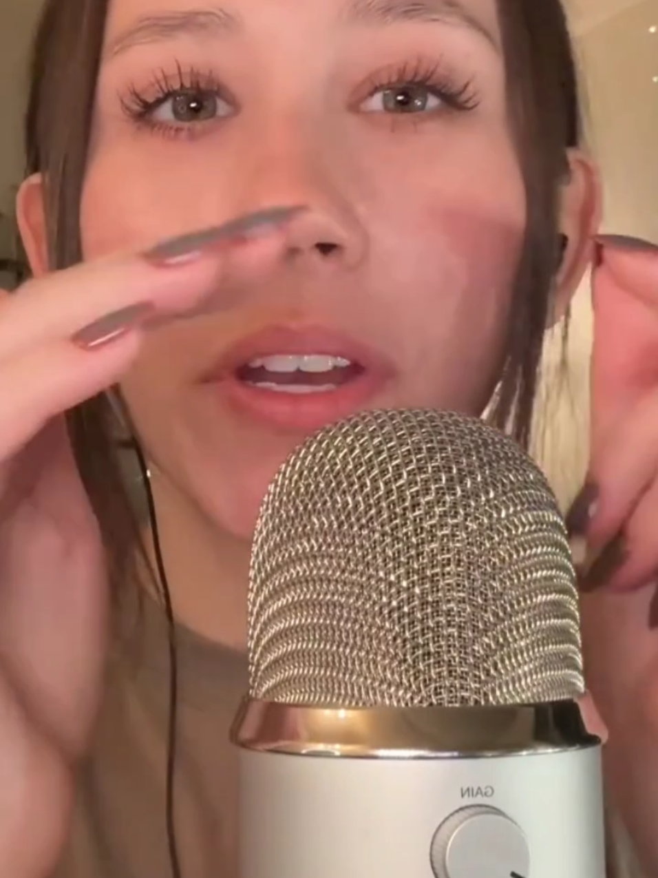Asmr mouth sounds, sonidos adictivos 👅  #asmr #asmrmouthsounds 