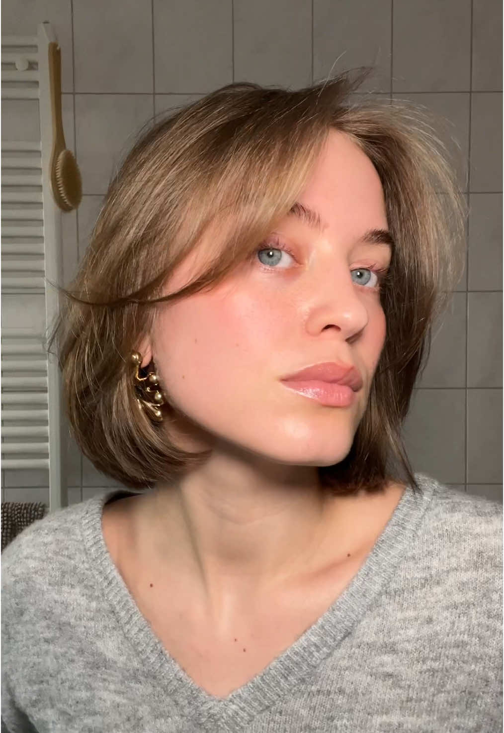 my current blow dry routine <3🧴🫧 #shorthair #hairstyles #blowout #hairstyletutorial 
