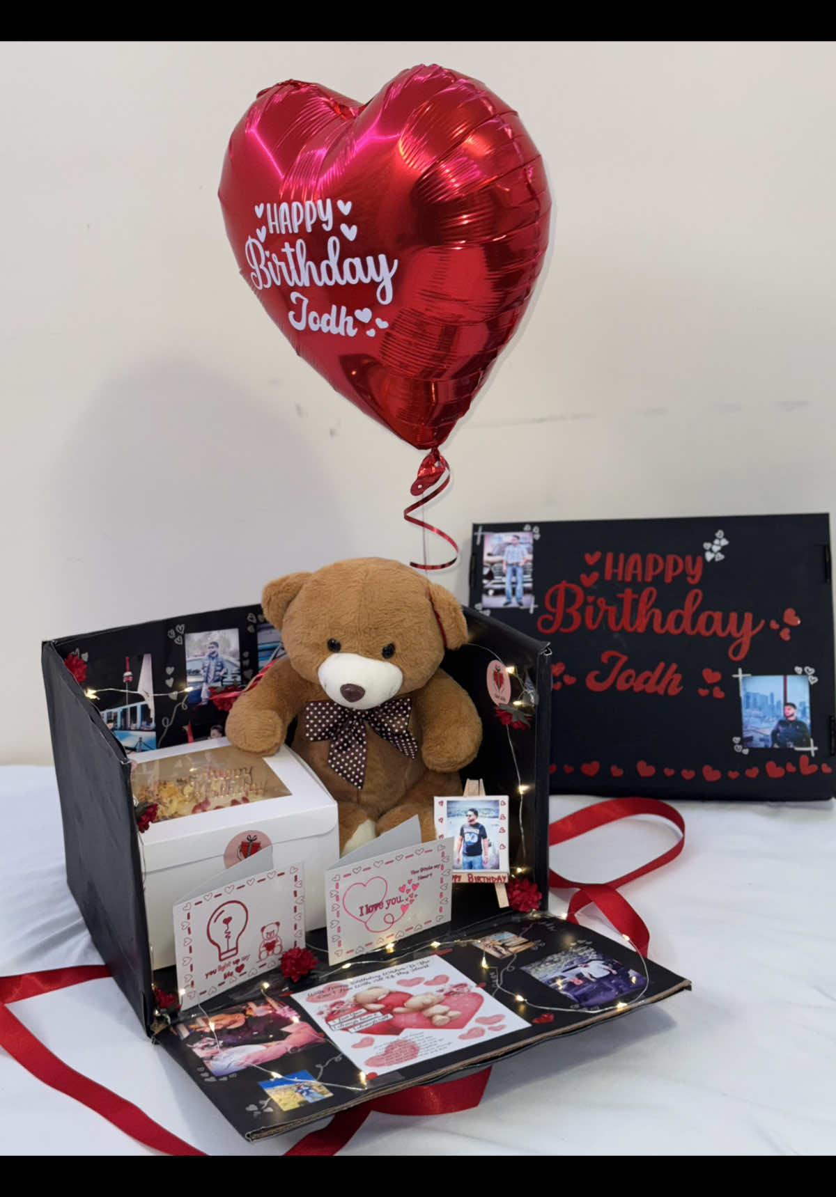 Customized Gift ✨ Surprise Box✨ #customgifts #tdotgifts #brampton #surrey #giftideas #birthdaygifts #birthdaysurprise #ontario #canada #SmallBusiness #handmadegifts #custom #tdot #punjabigifts #couplegifts #giftscaketeddypics #picscaketeddy #balloon #popupgift #openboxsurprise #surprisebox 