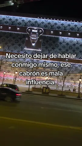 #malainfluencia #introspection #paris #francia 