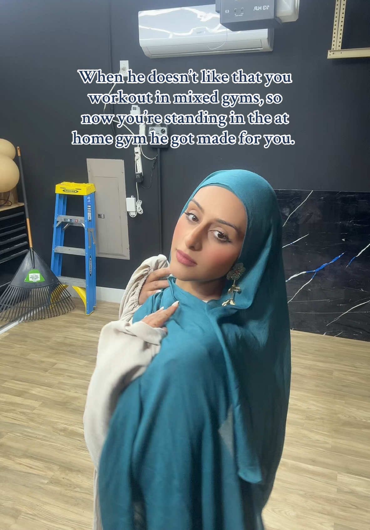 I like him a lot 😌 #hijabi #hijabers #hijabitiktok #muslimmarriage #muslimcouple #ArabTikTok #muslimtiktok #athomegym #athomeworkouts #hijabigymgirls #gymrat #GymTok #gymgirl 