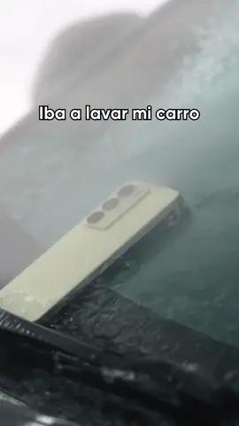 Yo y los despistados que dejamos nuestro cel en todas partes Si te sigues preocupando por la resistencia de tu teléfono es una redflag  #RMC75