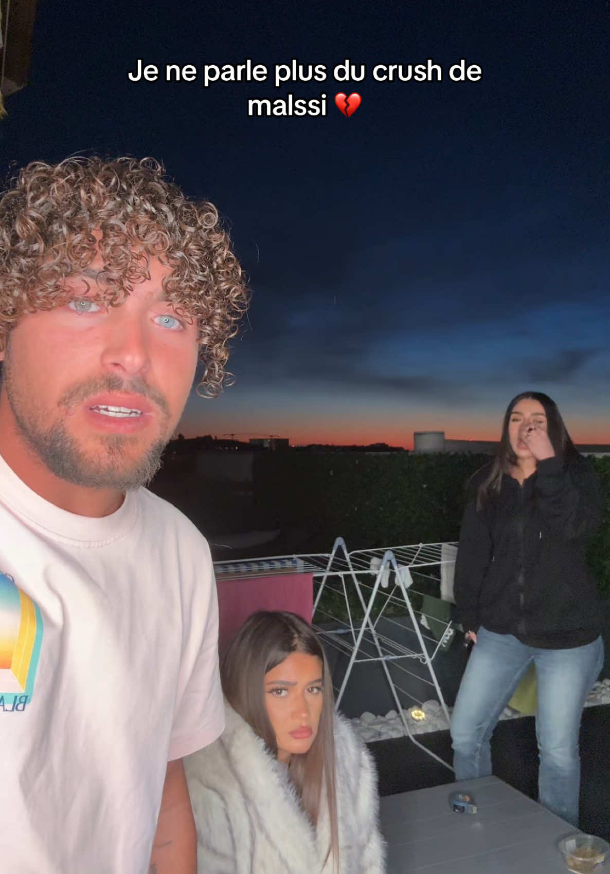 Je comprends plus je ne parle plus de son crush vous pensez c’est qui du coup 😭