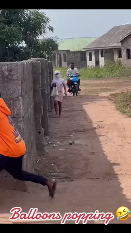 Balloons popping #dmd1210800 #tiktok #balloon #balloonpopping #balloonprank #prank#pranks#jumpscare #scarytiktoks #scarecam #fun#funny#funnytiktok #f #fyp #foruyou #4upage #4you #jumpin #scaringpeople #4you #4youpage #foru #africantiktok #funnyafricanvideos #thnx #🤣🤣🤣#😂😂😂  