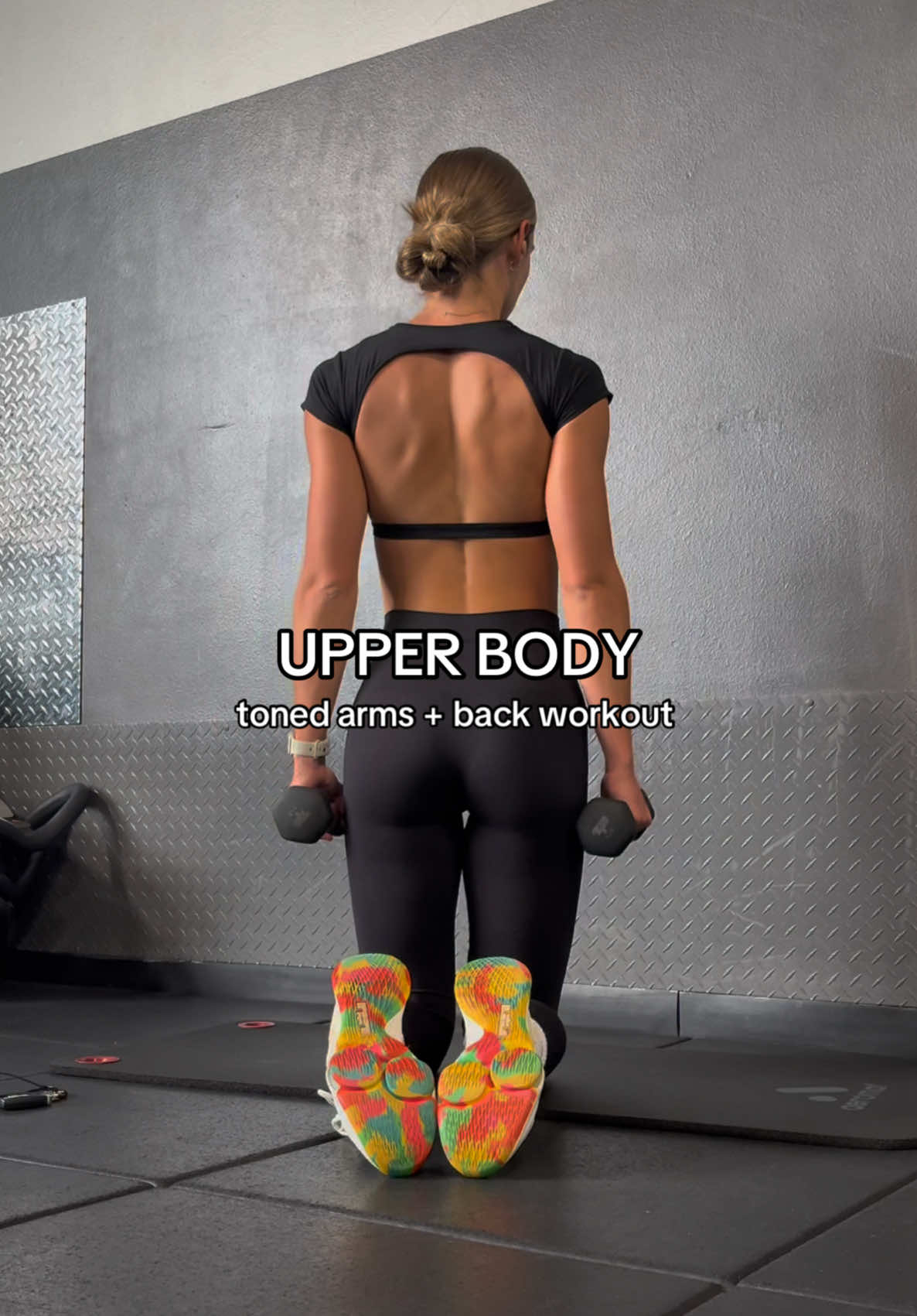 Want toned arms and back using only dumbbells? Try doing this arm and back workout 1-2 times a week and you will be able to reach that goal!! (along with a well balanced diet ofc)🥬🍳🥩🥕🍓LINK IN BIO FOR THE TOP PLUS A 10% OFF DISCOUNT 💖#upperbody #arms #backday #Fitness #FitTok #beginner #strongwomen #creatorsearchinsights #gym #GymTok 