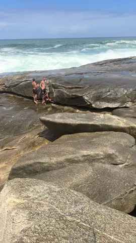 Tubo na pedra 🌊☠️💣 #vaiprofycaramba #viral 