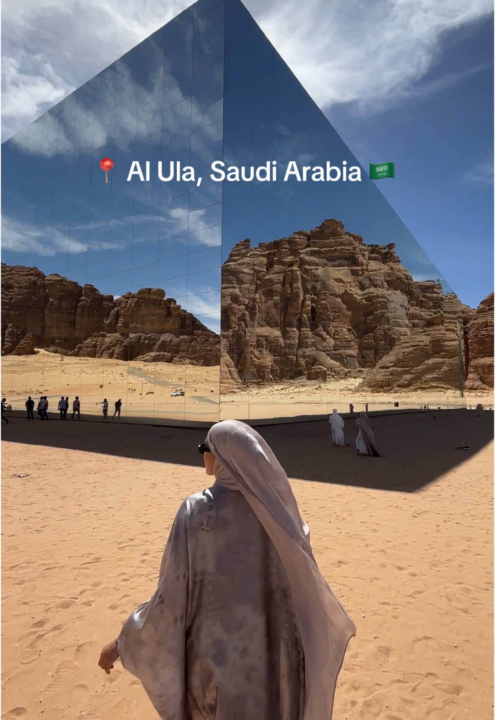 One of the mandatory visits in Al Ula, the world’s largest mirrored building, The Maraya 🇸🇦🪞#alula #alulamoments #maraya 